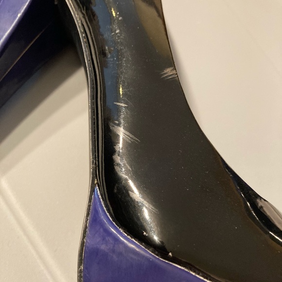 BCBG Shoes - Picture 3 of 4